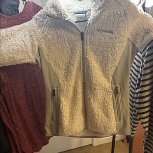 Columbia Women's Cream Fleece Jacket